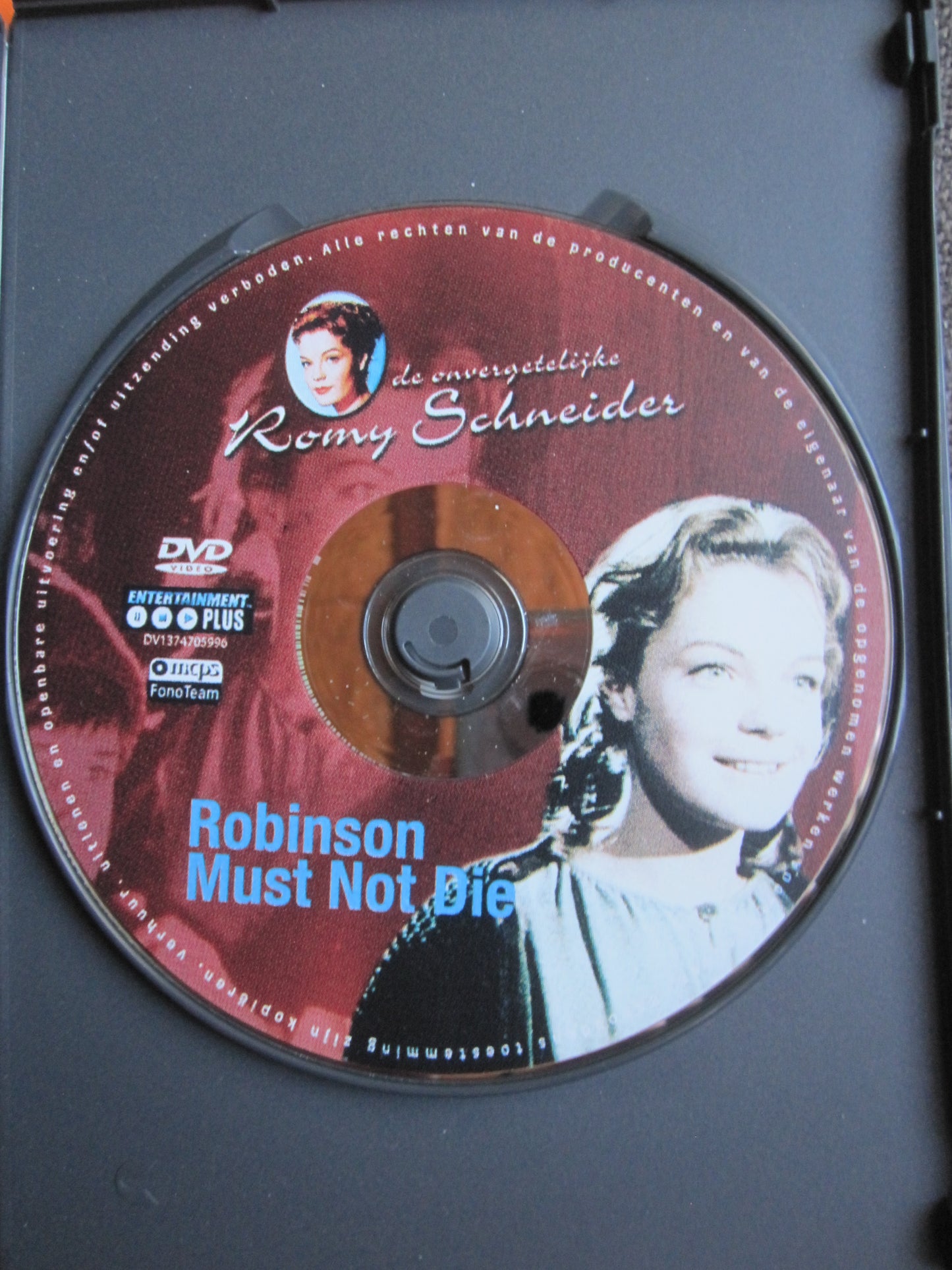 Robinson Must Not Die