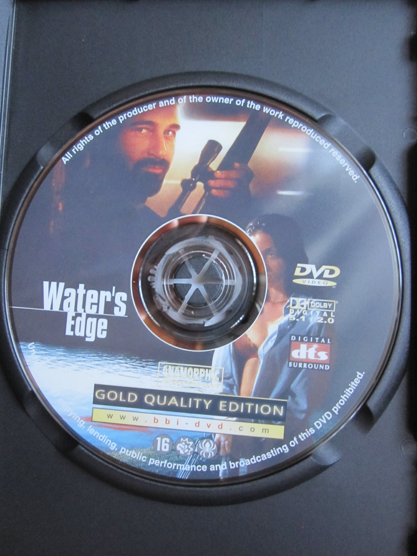 Water's edge (2002)