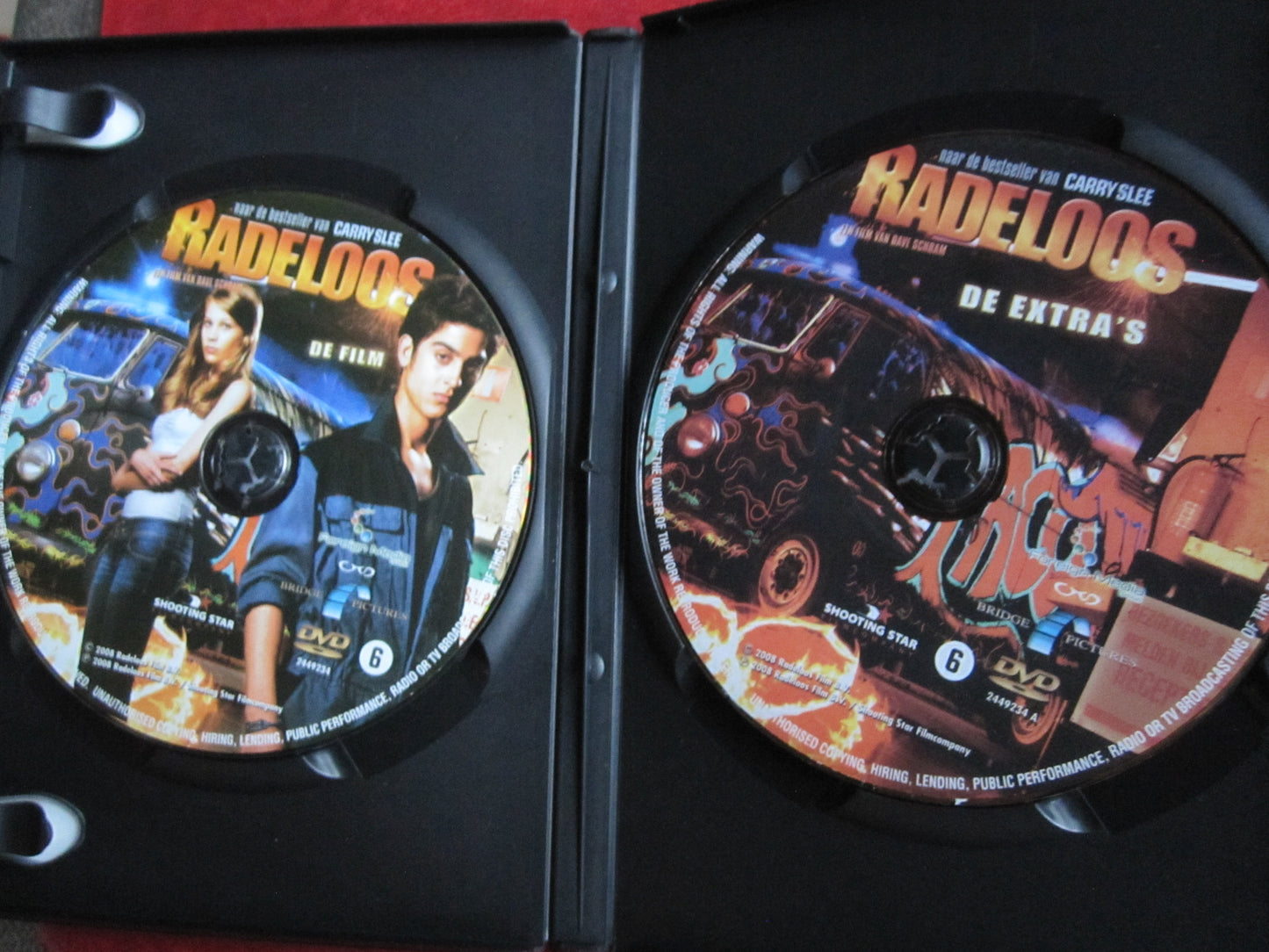 Radeloos (2008) 2 disc