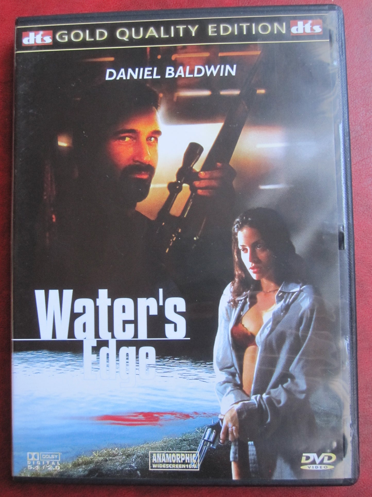 Water's edge (2002)